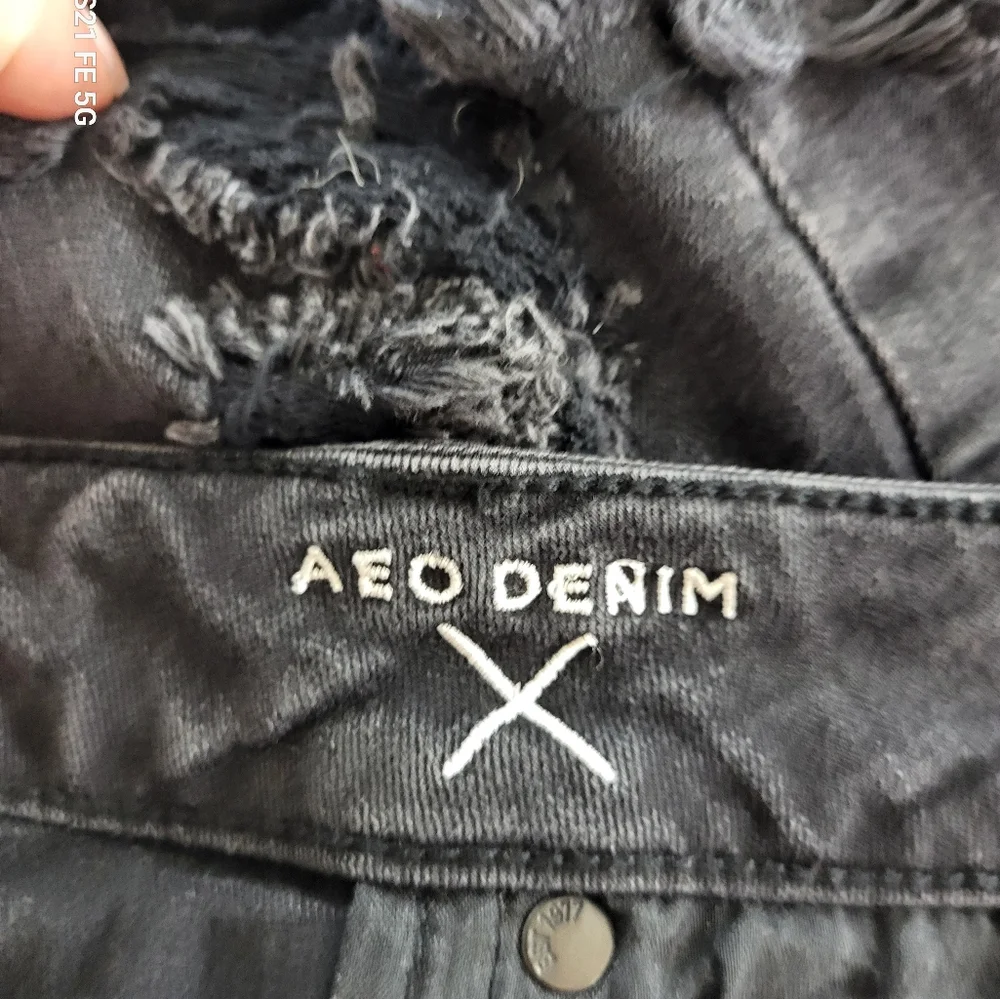 AEO Black Distressed Hi-Rise Shortie Short Size 8 - Picture 5 of 5